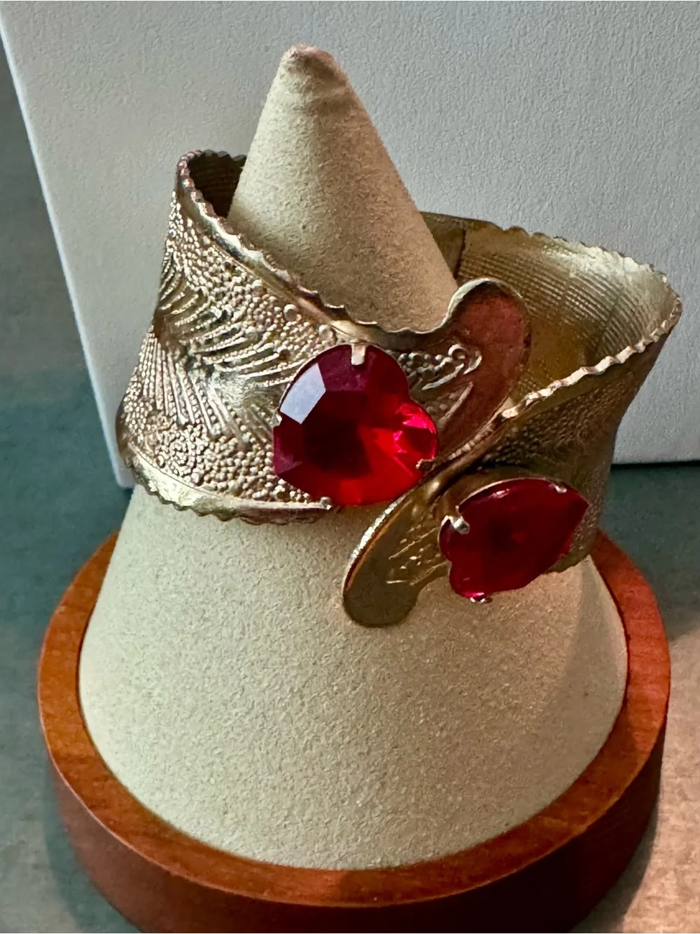 Vintage Gold-Tone Mesh Cuff Bracelet with Red Crystal Heart Stones